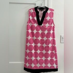 Blossom Boutique white retro shift dress w/ pink polkadots + black trim (read)
